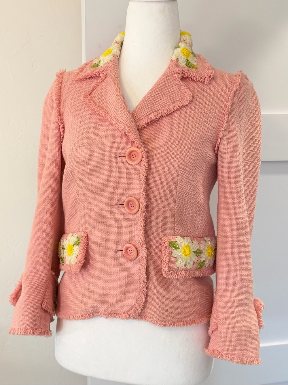 Moschino Cheap and Chic Pink Tweed Jacket with Embroidered Daisies Size US 6